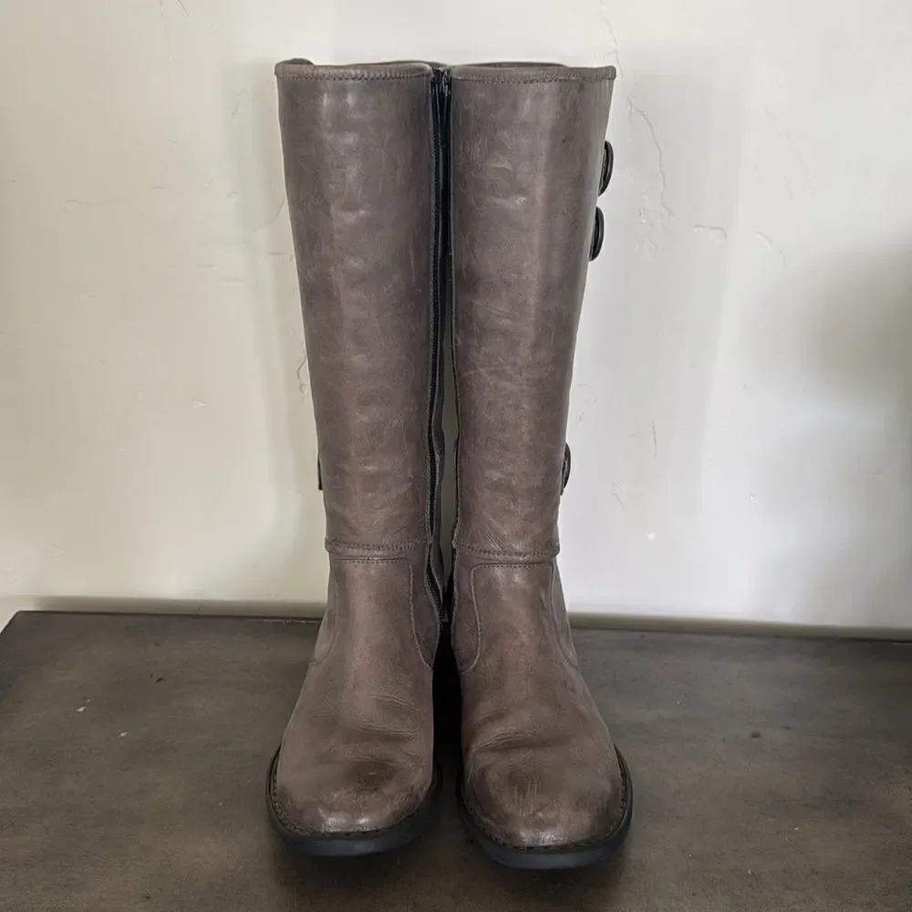 Born Women's Tall Knee High Ash Leather Boots Riding Boho Buckle Size 6.5 EUC
